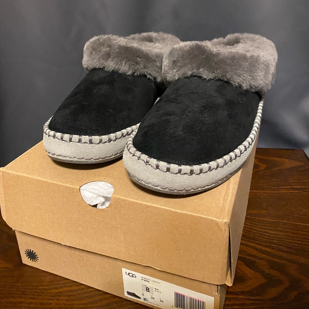 Ugg Wrin size 8 slippers NIB